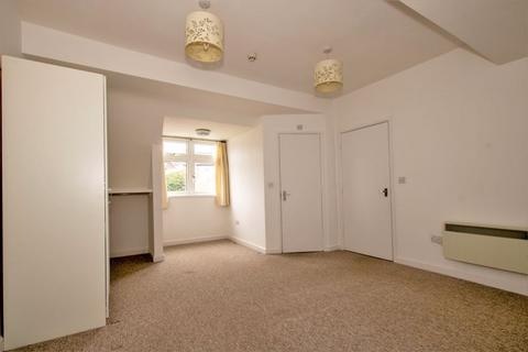 2 bedroom apartment to rent, Mayfield Road, South Croydon