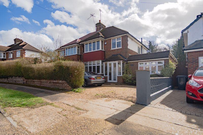 Selwyn Crescent, Hatfield 3 bed semidetached house for sale £750,000