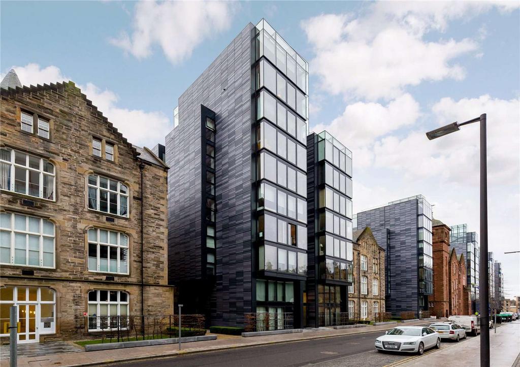 21, Simpson Loan, Edinburgh, EH3 9GD 2 bed flat £2,200 pcm (£508 pw)