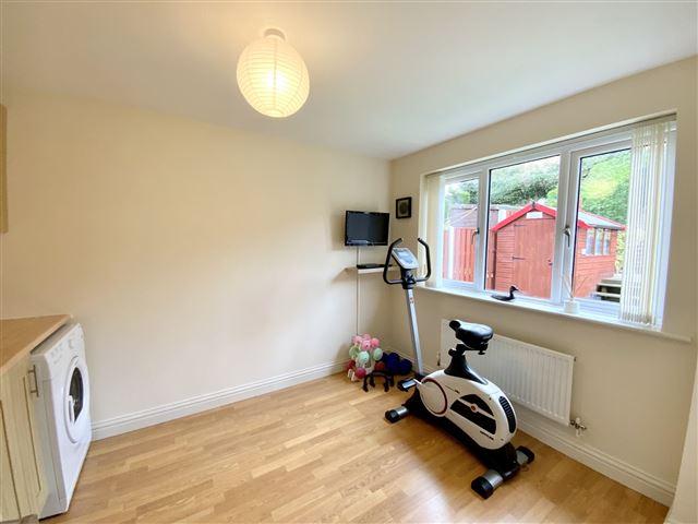 Bedroom 4/utility
