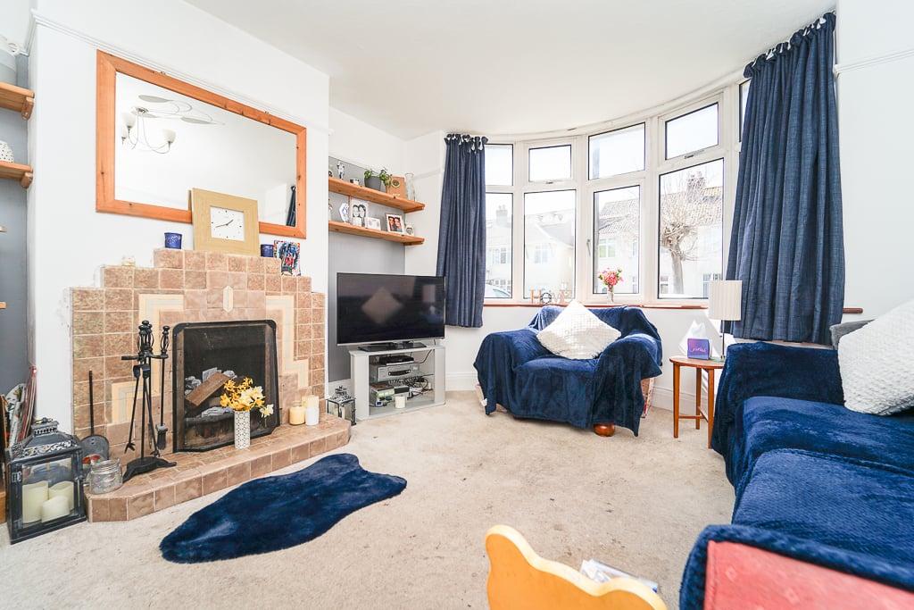 Parkhurst Road, WestonSuperMare, BS23 3 bed semidetached house for