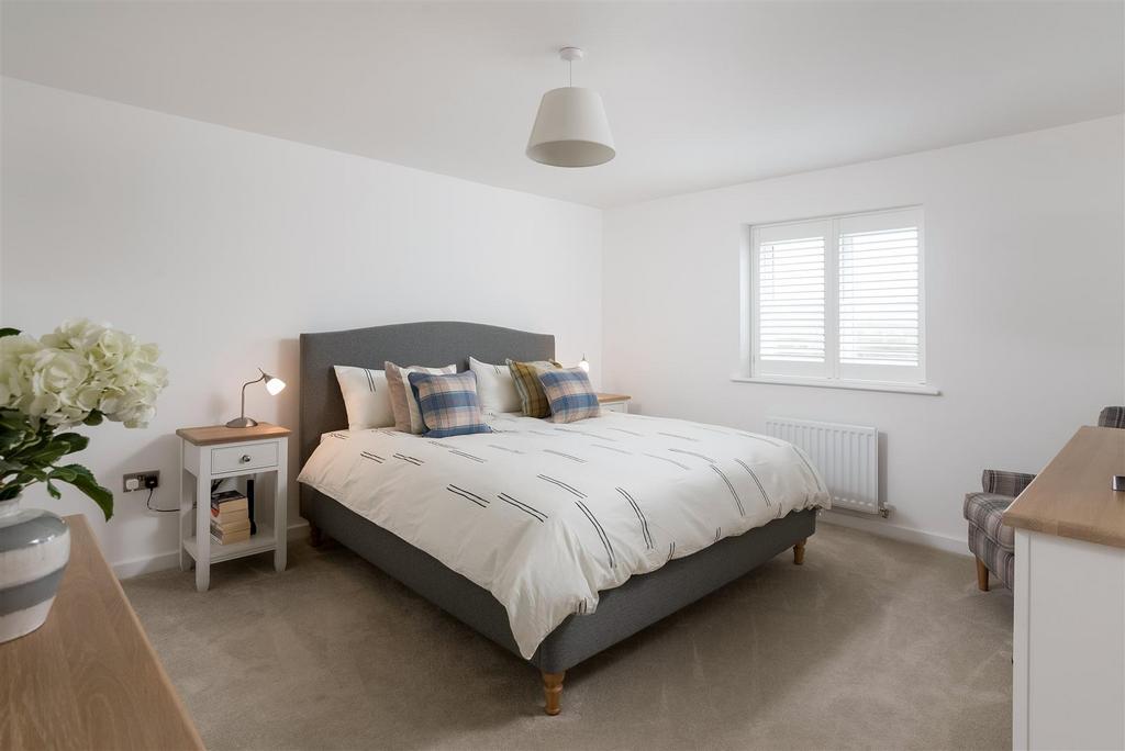 8 Rowett Drive-20.jpg