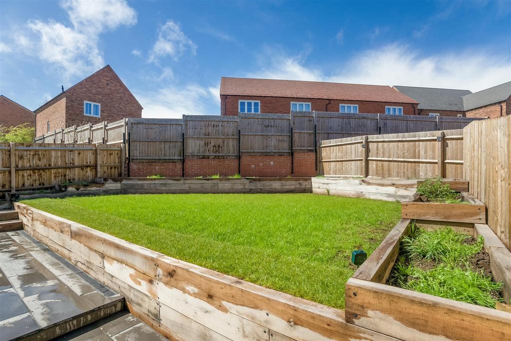 8 Rowett Drive-13.jpg