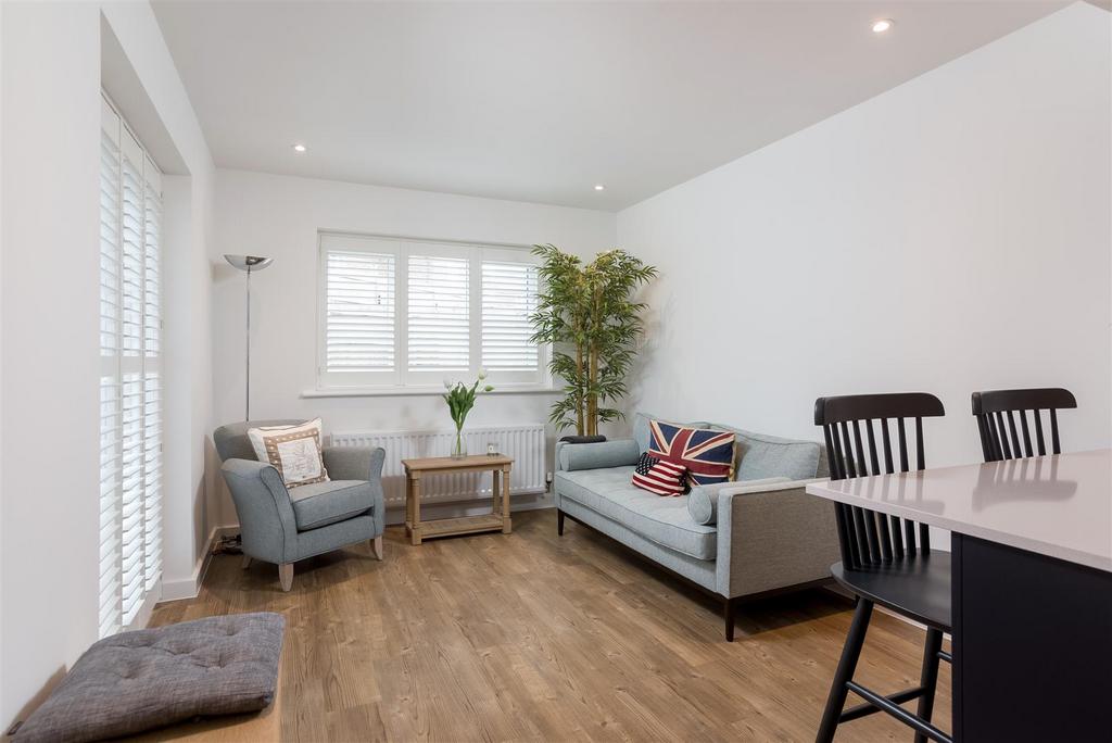8 Rowett Drive-8.jpg