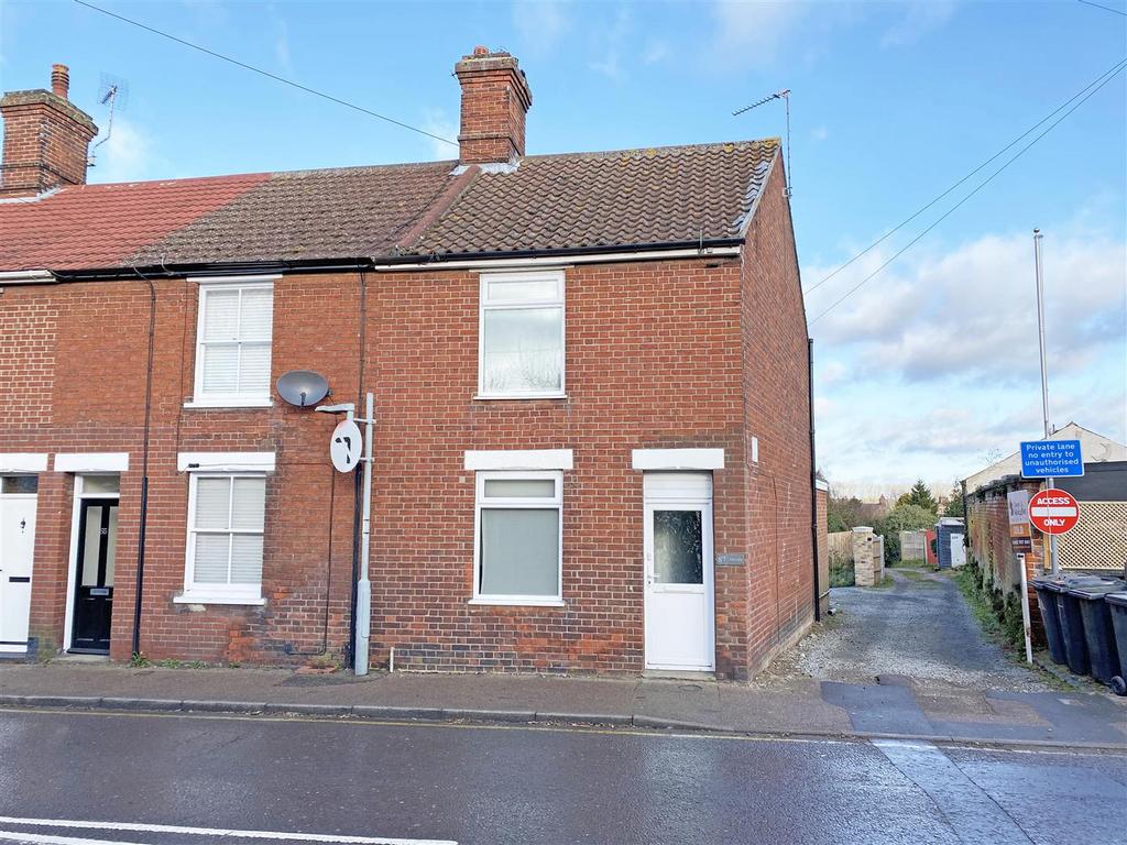 Ingate, Beccles 3 bed end of terrace house for sale £170,000