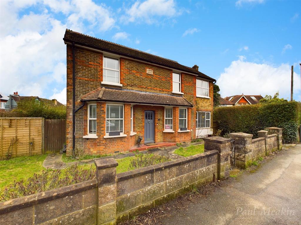 Chelsham Road, Warlingham 4 bed detached house for sale £850,000