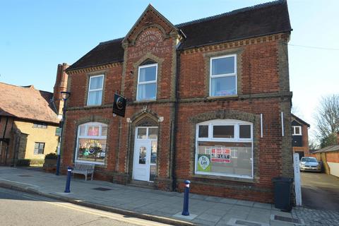 Property to rent - North Bridge Street, Shefford