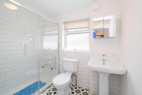 184 Cann Hall Road, London, E11 3NH