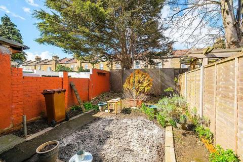 184 Cann Hall Road, London, E11 3NH