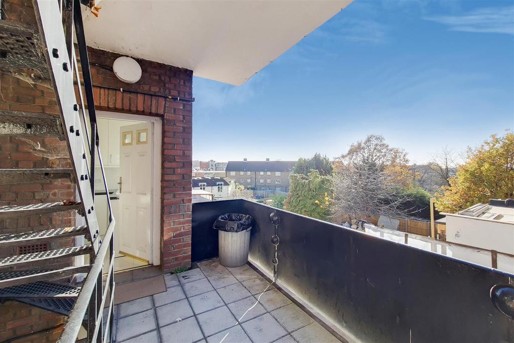 7 Balcony 2-0.jpg
