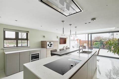 28 Lattimer Place, London, W4 2UB