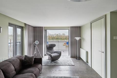 28 Lattimer Place, London, W4 2UB