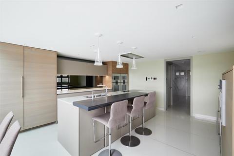 28 Lattimer Place, London, W4 2UB