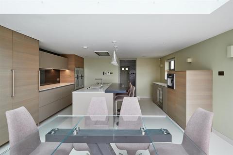 28 Lattimer Place, London, W4 2UB