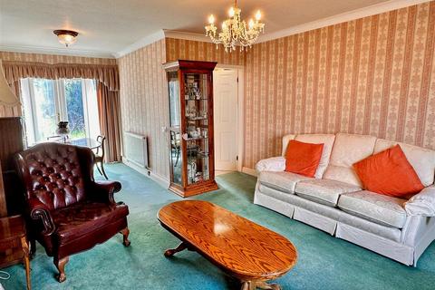 6 Cranley Drive, Codsall, Wolverhampton, WV8 1AS