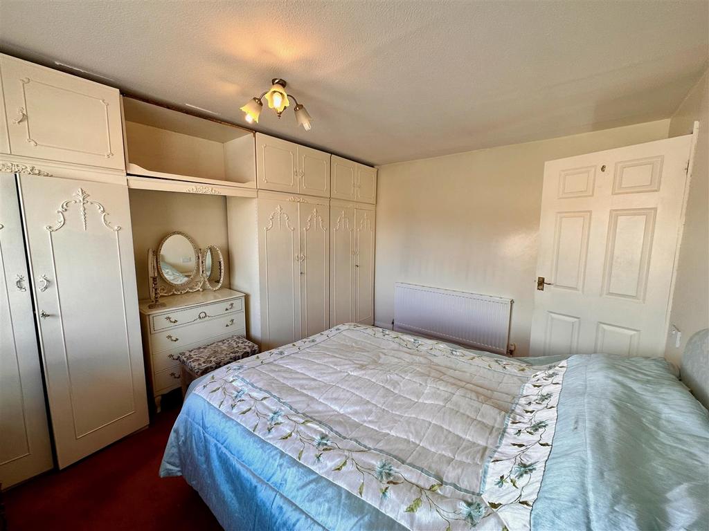 Principal bedroom