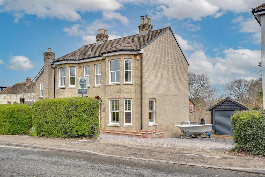 Bridge Road, Sarisbury Green, Southampton 3 bed semidetached house for sale £375,000