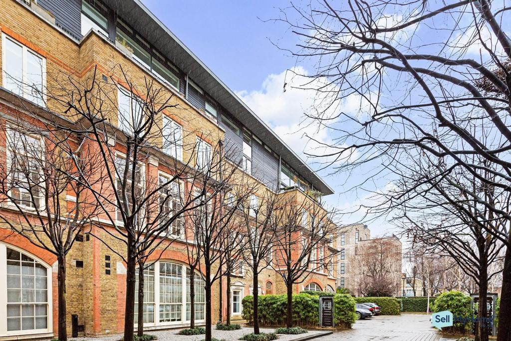 Stepney City Apartments, 49 Clark Street, London Studio £1,450 pcm (£