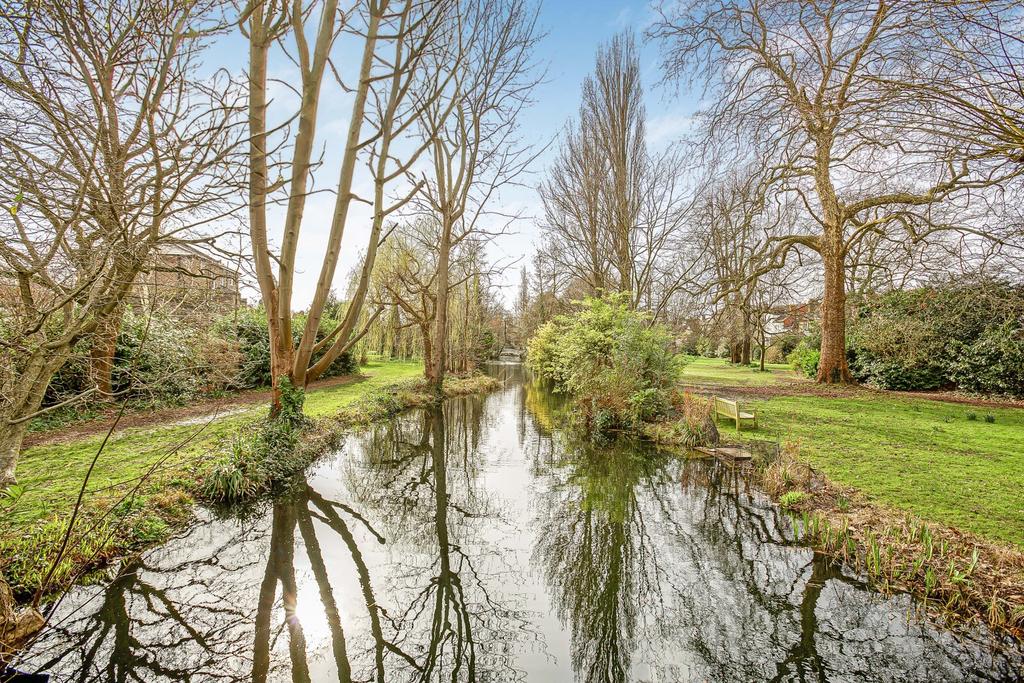 The Lake Grounds