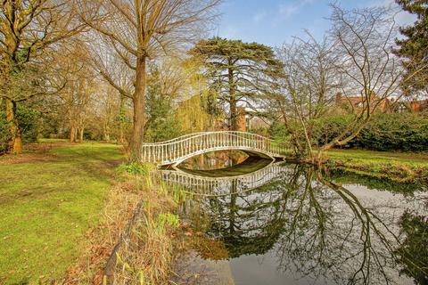32 Ailsa Road, Twickenham, TW1 1QW