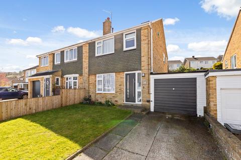 4 bedroom semi-detached house for sale - Hawthorne Close, River, Dover, CT17