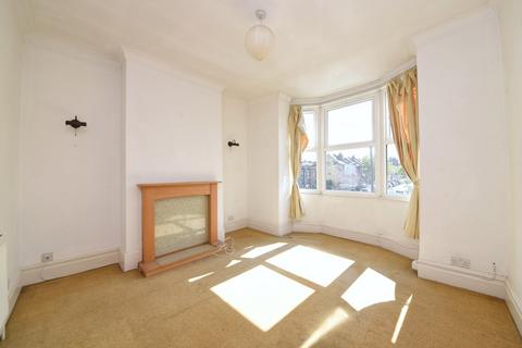 28 Kitchener Road, London, N2 8AS