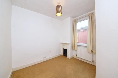 28 Kitchener Road, London, N2 8AS