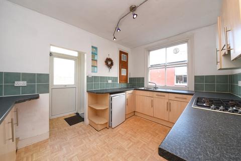 28 Kitchener Road, London, N2 8AS