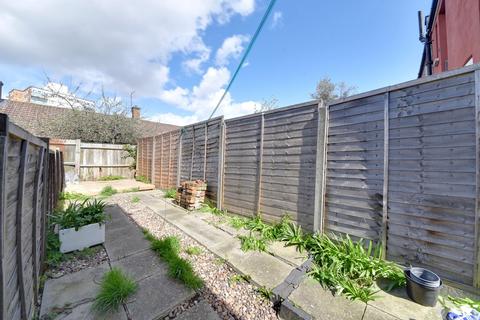 28 Kitchener Road, London, N2 8AS