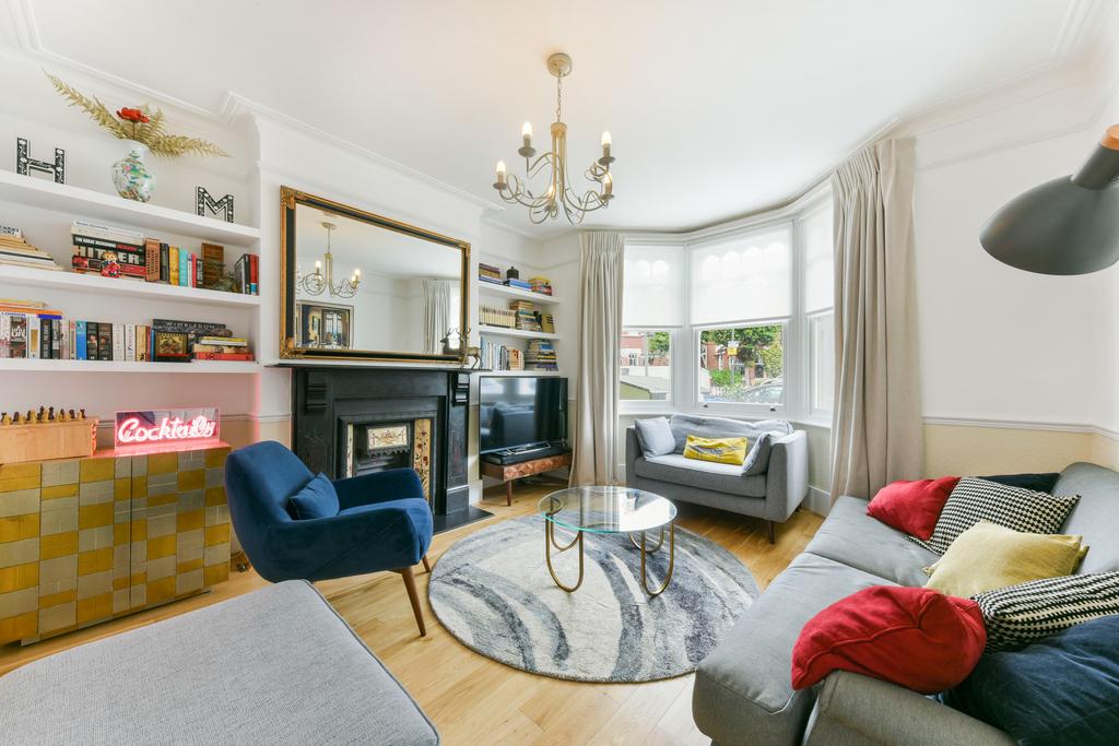 Road, SW19 4 bed house £3,750 pcm (£865 pw)