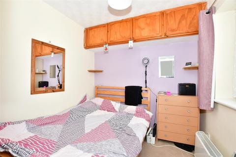 1 bedroom flat for sale - Mandeville Court, Chingford