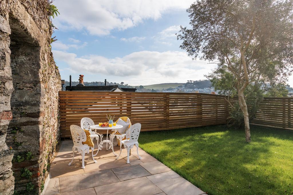Garden 15 Browns Hill Dartmouth