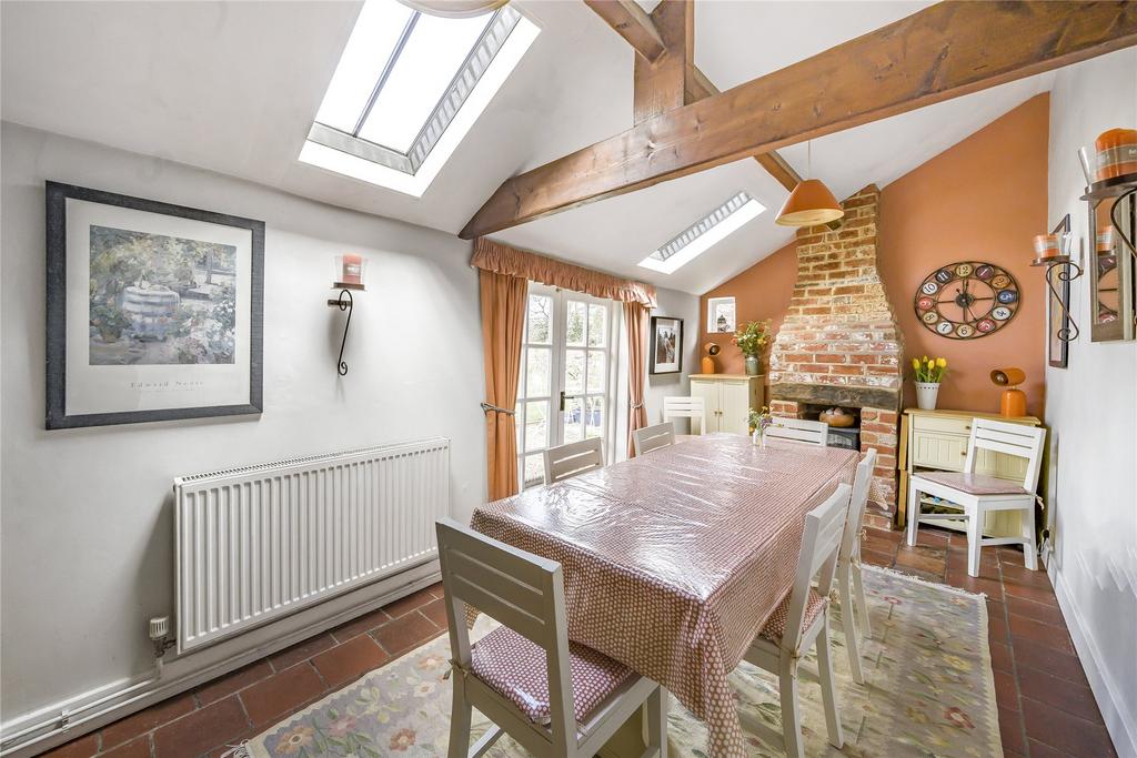 Breakfast Room