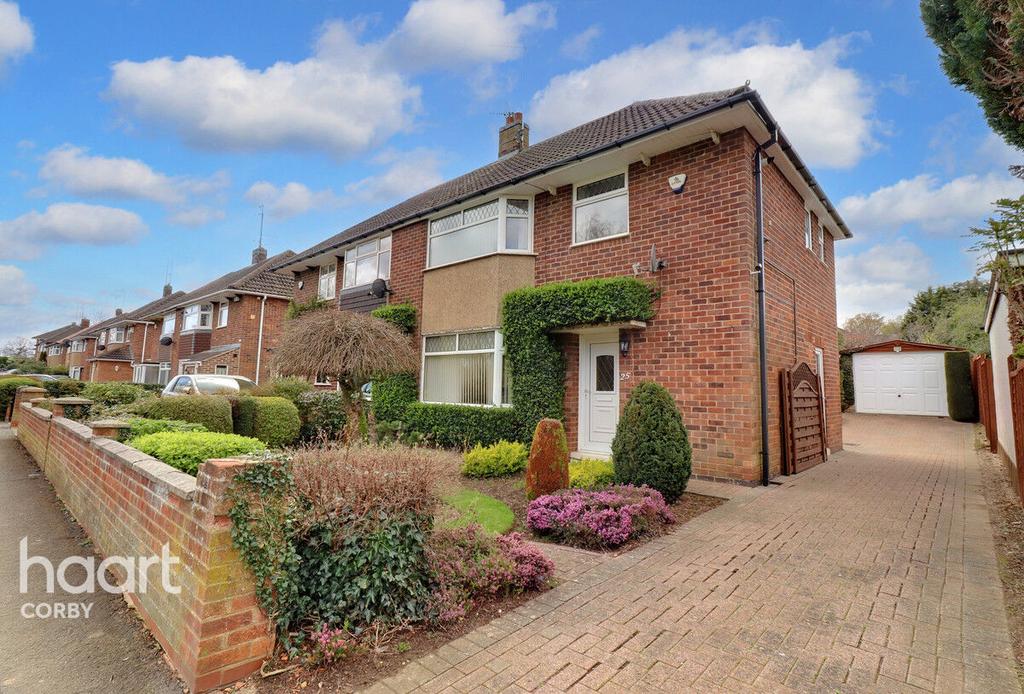 Cheyne Walk, KETTERING 3 bed semidetached house for sale £315,000