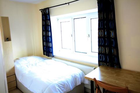 undefined, , Englefield Green, Surrey, TW20