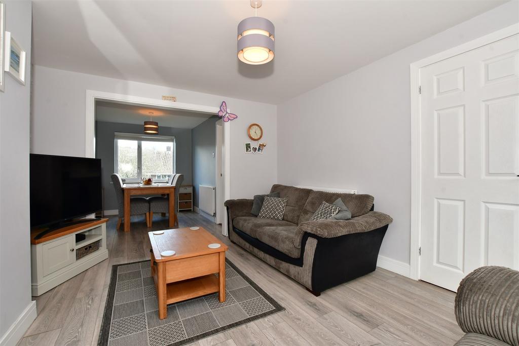 Sundridge Drive, Walderslade... 3 bed semidetached house £280,000