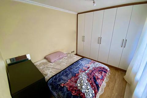 8 Compton Crescent, Northolt, UB5 5LP