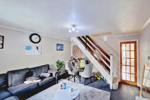 48 Copperfields Way, Romford, RM3 0XE