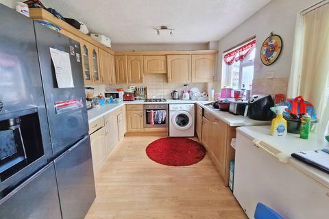 48 Copperfields Way, Romford, RM3 0XE