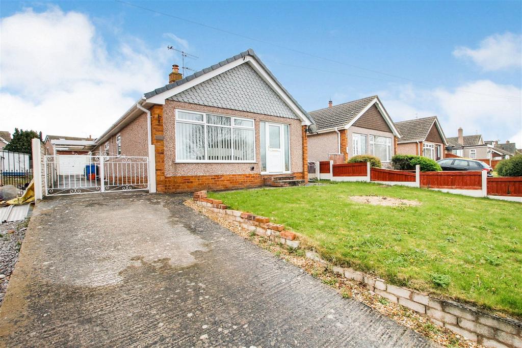 145 Ffordd Derwen, Rhyl, LL18 2RN 3 bed detached bungalow for sale £