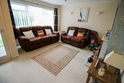 145 Ffordd Derwen, Rhyl, LL18 2RN