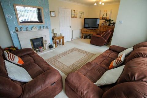 145 Ffordd Derwen, Rhyl, LL18 2RN