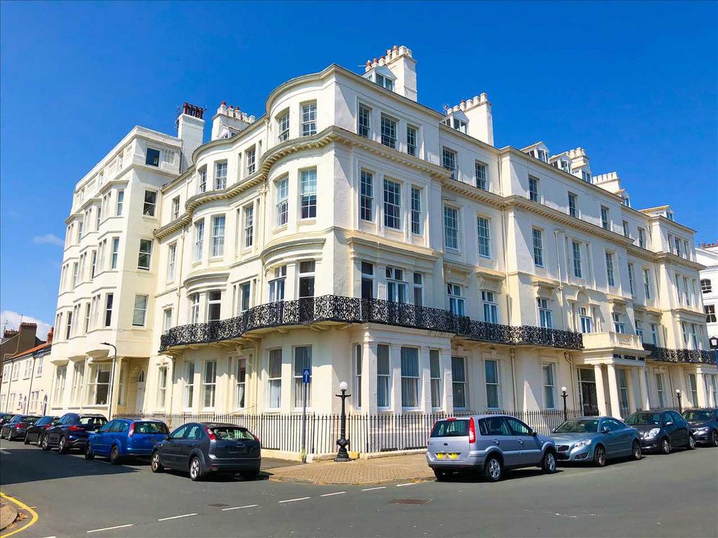Royal Crescent Court, Filey 1 bed apartment for sale £165,000