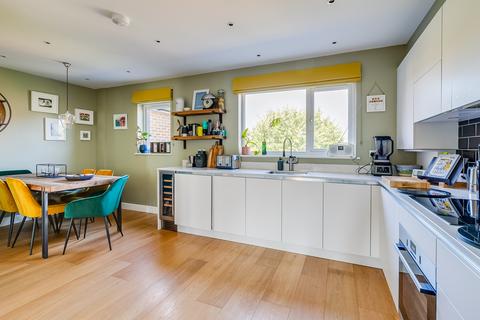 Flat 2, 60 Burnham Way, London, W13 9YA