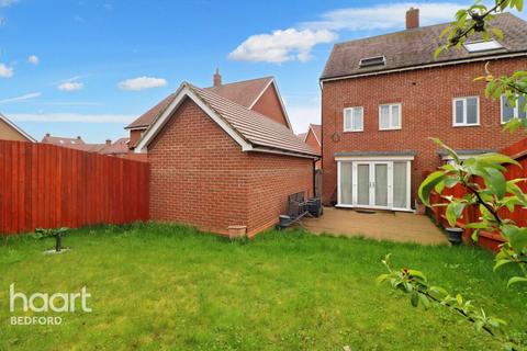 57 Cantley Road, Great Denham, Bedford, MK40 4RX