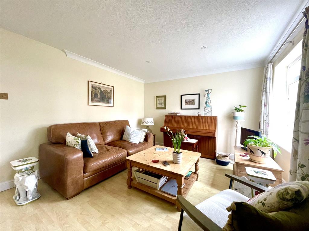 Samber Close, Lymington, SO41 3 bed house for sale £349,995