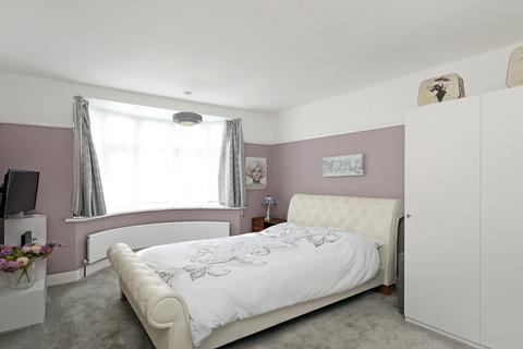 4 Ravenor Park Road, Greenford, UB6 9QX