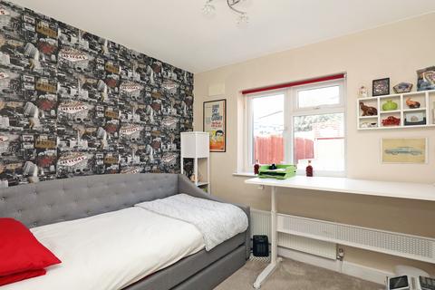 4 Ravenor Park Road, Greenford, UB6 9QX