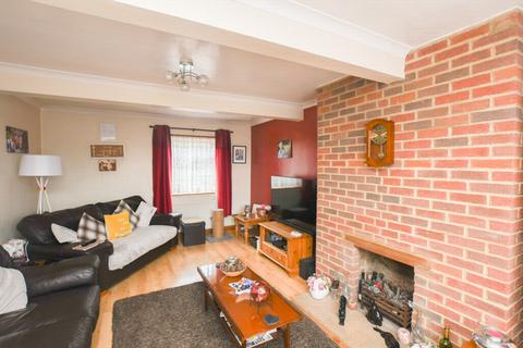 3 bedroom terraced house for sale - Pilgrims Way, Dover, CT16