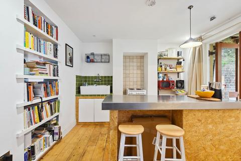 5a Rickthorne Road, London, N19 4JS